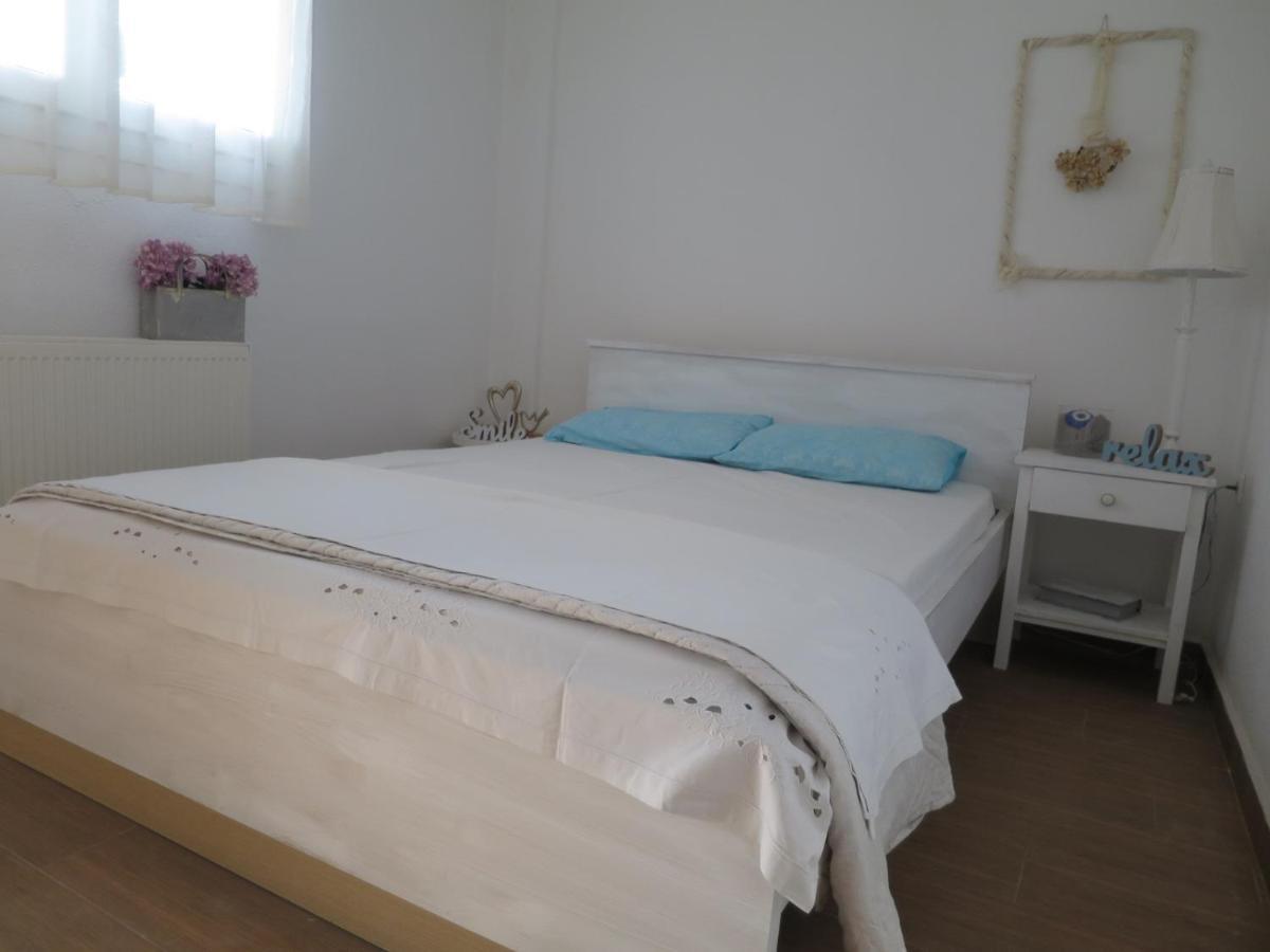Guesthouse With Garden Komotini Exteriör bild